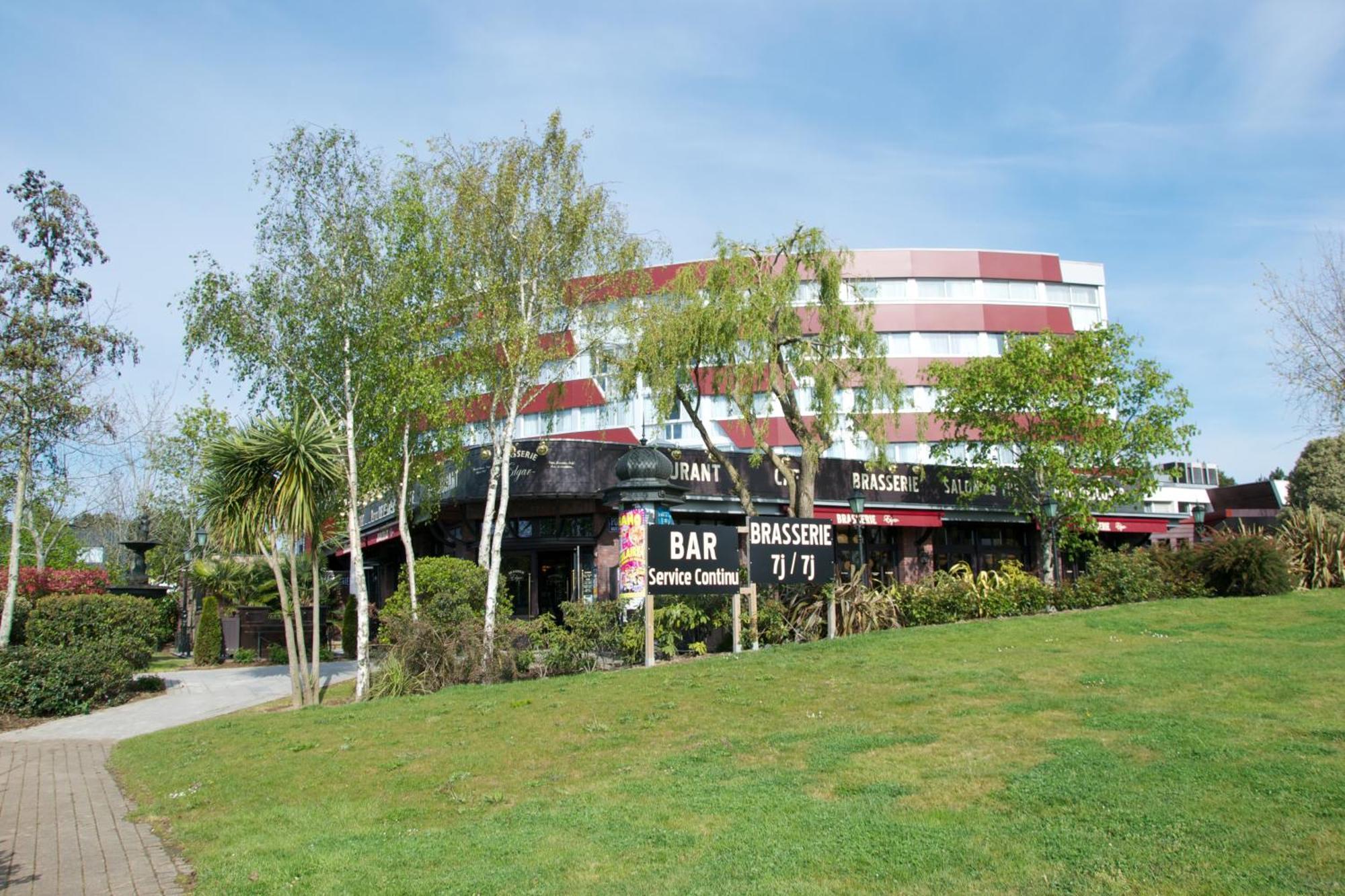 Hotel Mercure Le Port 4*